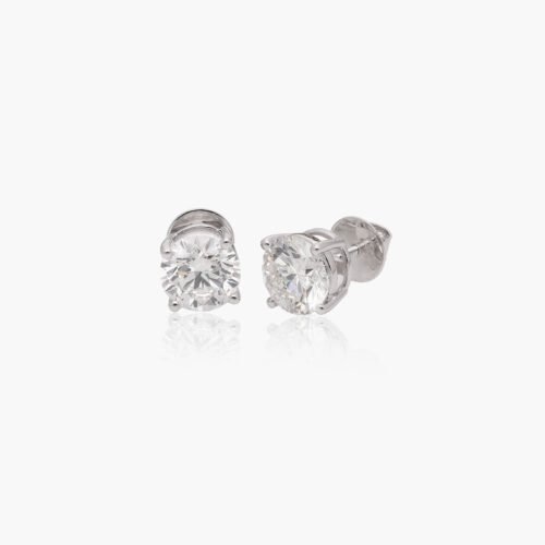 Timeless 4-Prong Round Cut Diamond Studs